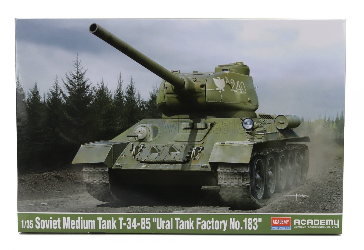 TANK | T-34-85 SOVIET MEDIUM TANK URAL FACTORY MILITARY 1945 | /