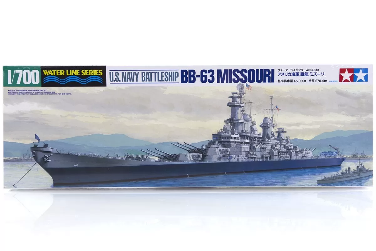 1:700 US Navy Battleship Missouri (1944-45 Version)